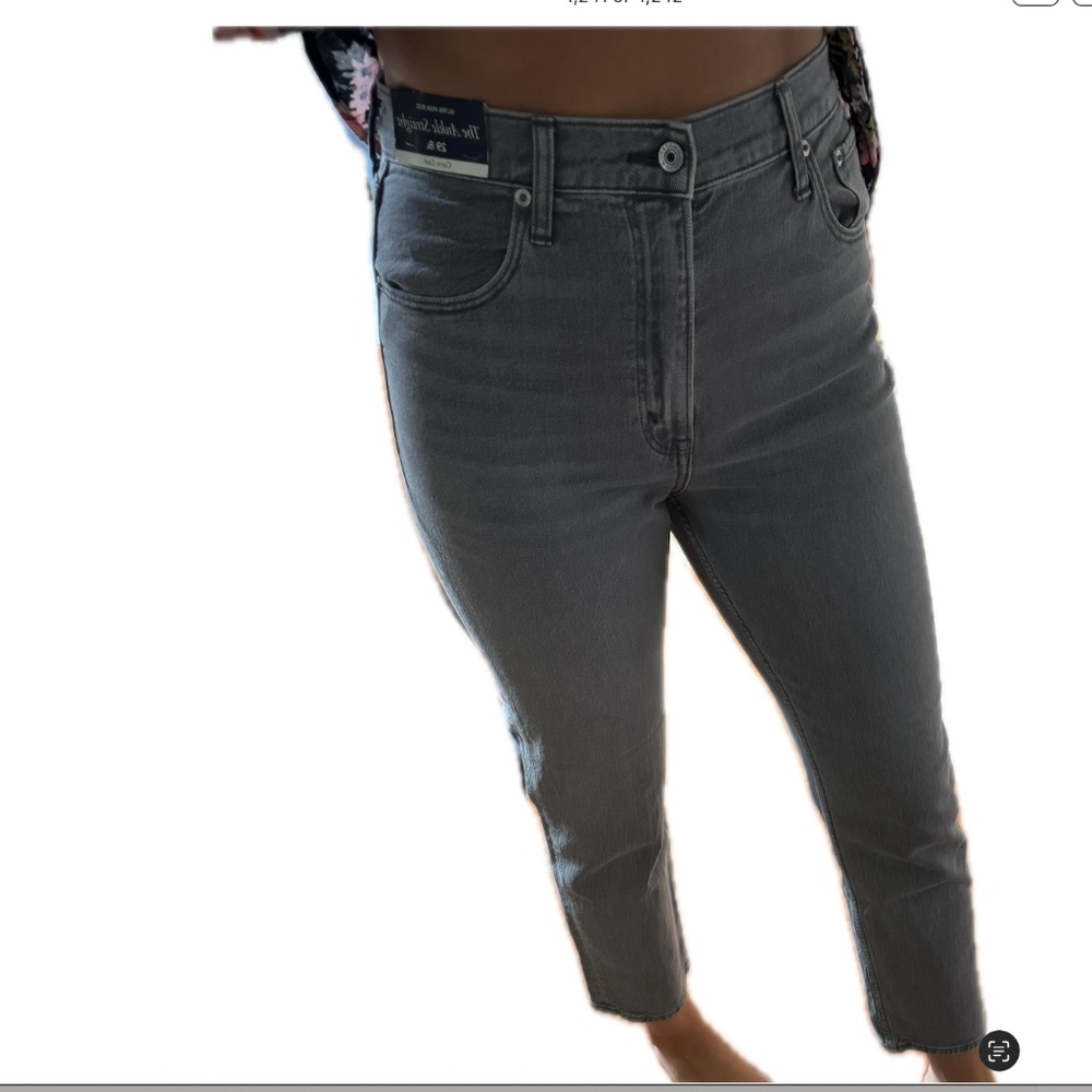 Abercrombie Ultra High Rise Ankle Straight Jean 29L